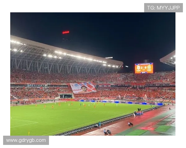 山东泰山主场迎战强敌全取三分 力争中超联赛冠军宝座 山东泰山主场迎战强敌全取三分 力争中超联赛冠军宝座