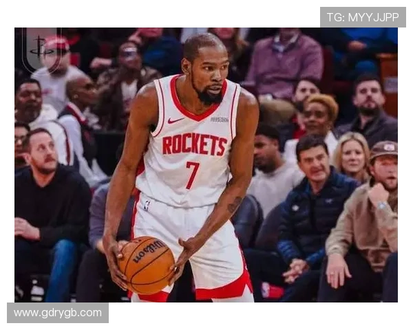 康宁汉姆盛赞杜兰特的独特能力让防守者时刻感受到巨大的压力